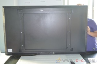 武汉46寸广告机品牌与报价全解 采购时不盲目